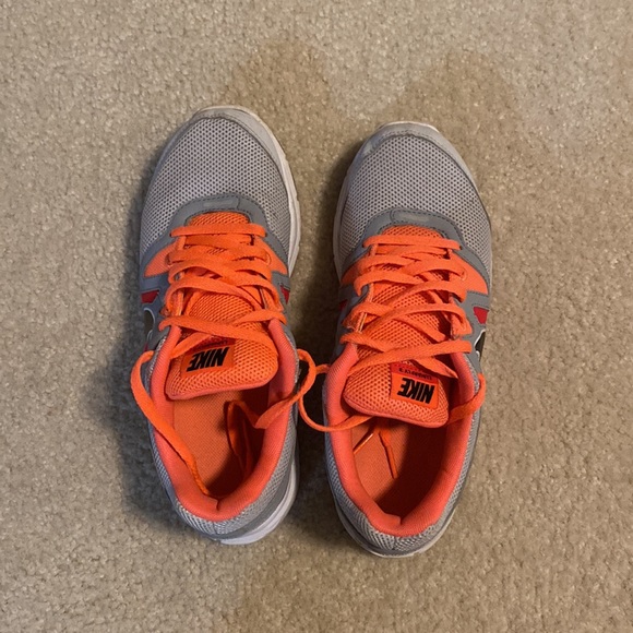 Women’s Nike Lunarfly+ 3 running shoes size 7.5. Comes in the original box - Picture 2 of 5